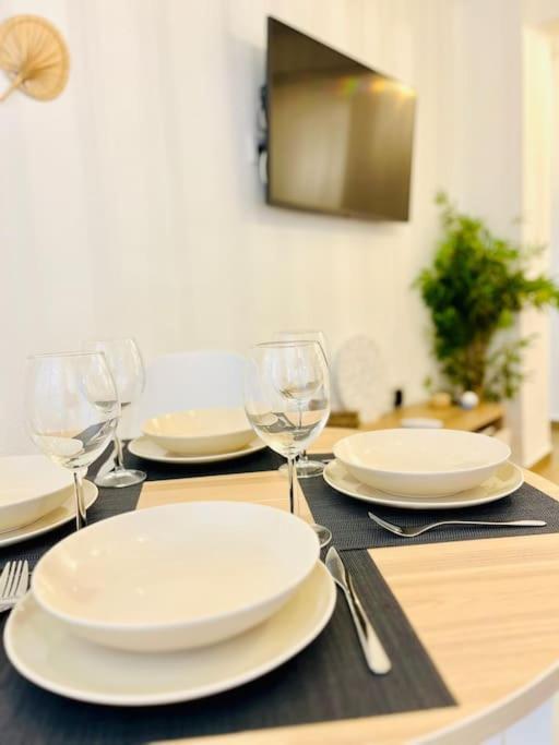 New Spacious And Cozy Apartment - Malaga Zewnętrze zdjęcie