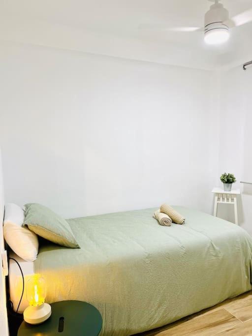 New Spacious And Cozy Apartment - Malaga Zewnętrze zdjęcie